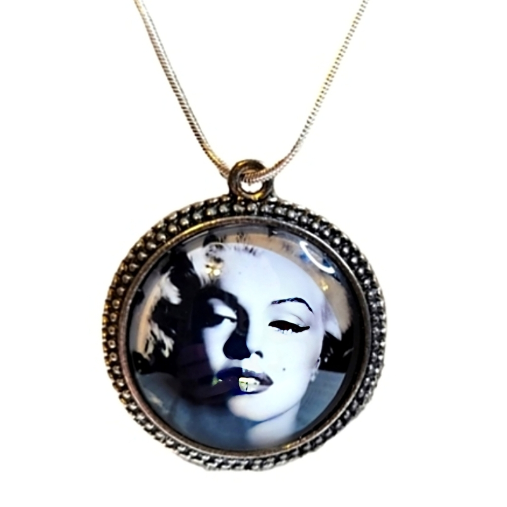 MARILYN COLLECTABLE GLASS DOME PENDANT